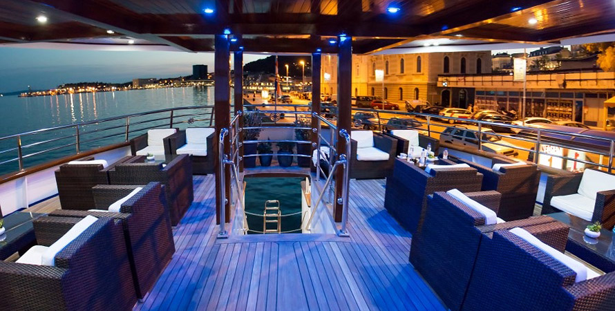 CRUCEROS CROACIA MS FUTURA CRUCEROS COSTA DALMATA CRUCEROS EN YATE CROACIA CHARTER CROACIA CRUCEROS DUBROVNIK CRUCEROS SPLIT